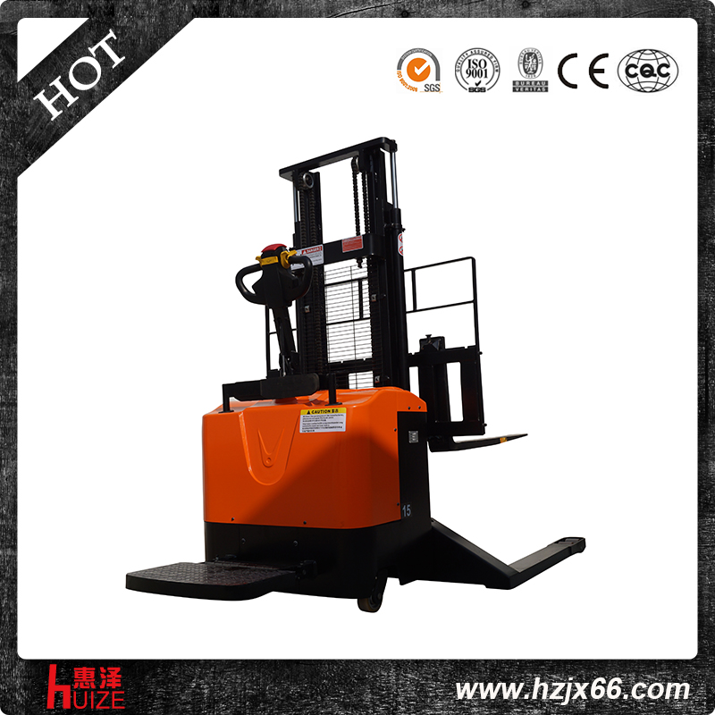 新款全電動(dòng)堆高車(chē)寬腿 (2) 新款全電動(dòng)堆高車(chē)寬腿 (2)